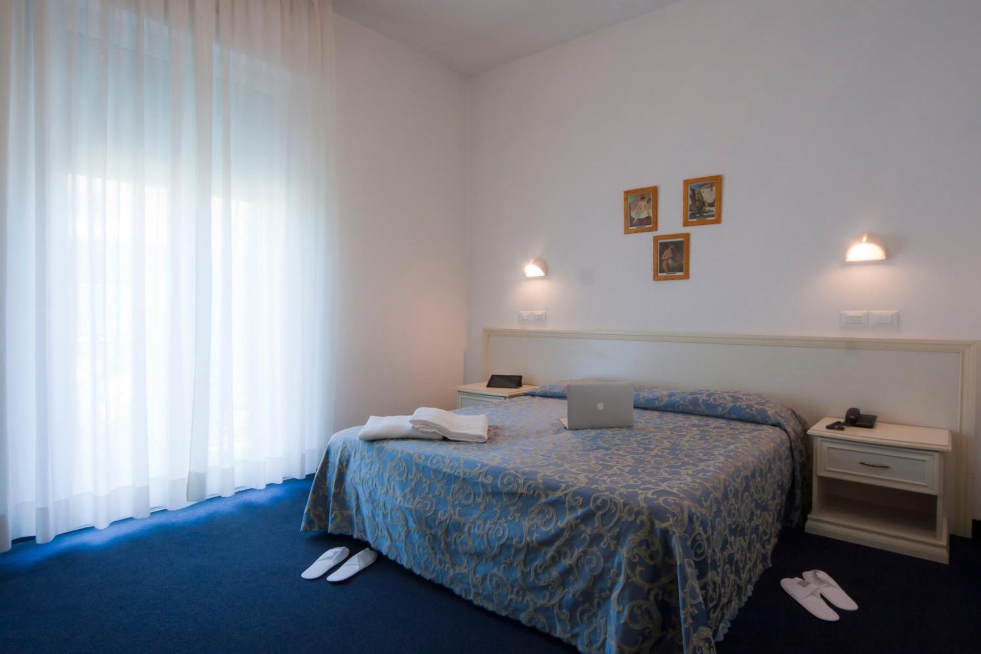 Residence Divina Rimini Luaran gambar