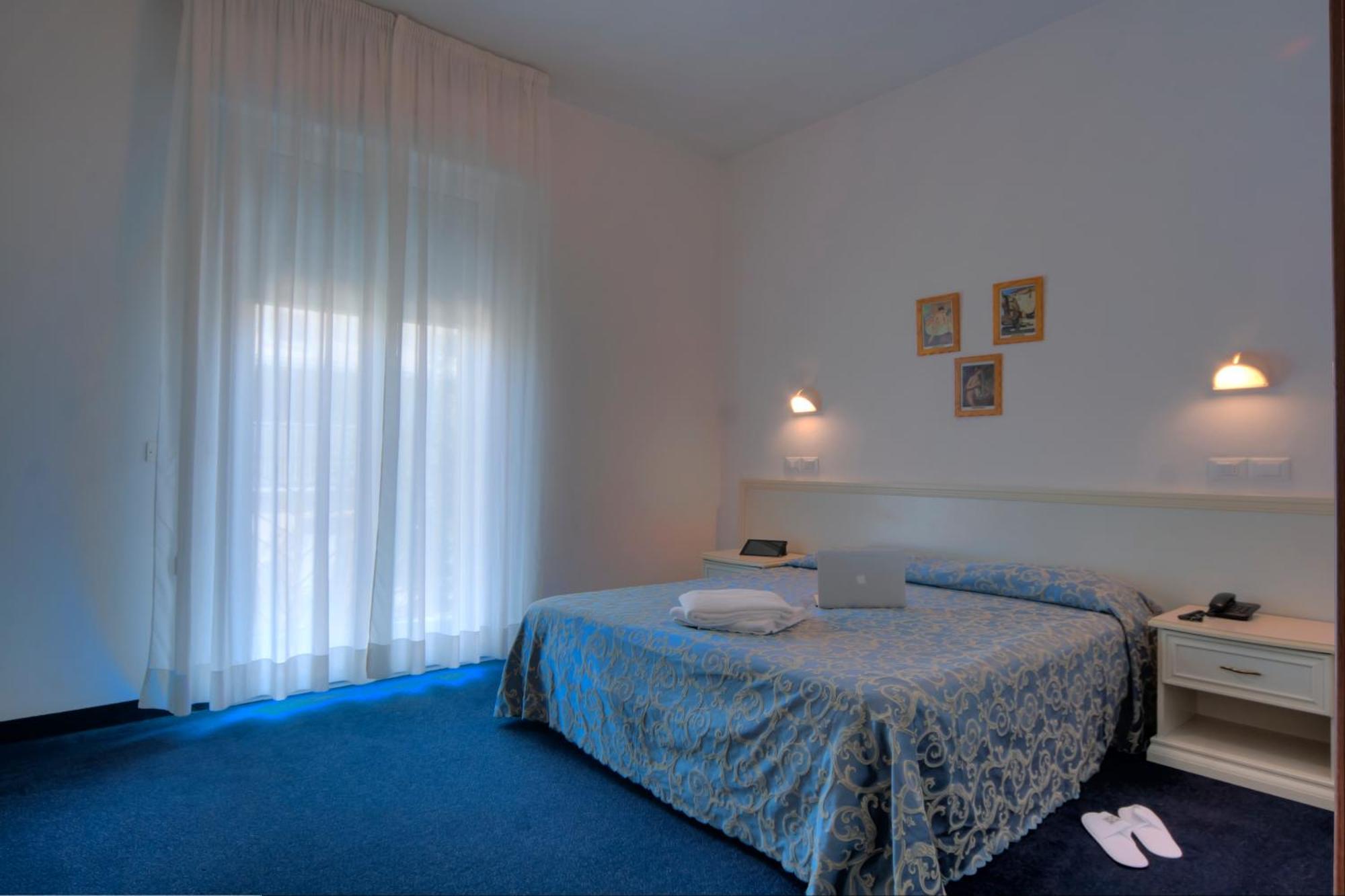 Residence Divina Rimini Luaran gambar