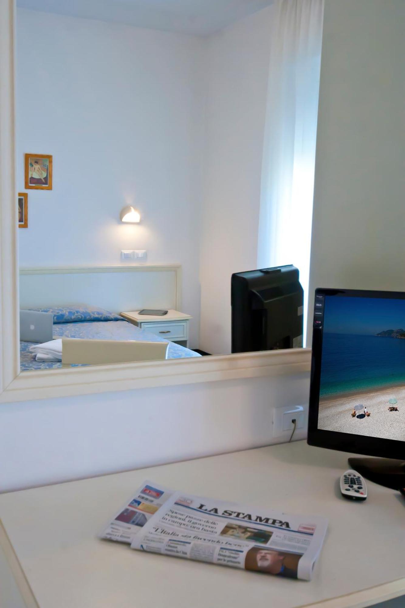 Residence Divina Rimini Luaran gambar